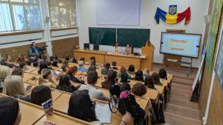 Spectacol-manifest „Strigătul șoaptei”